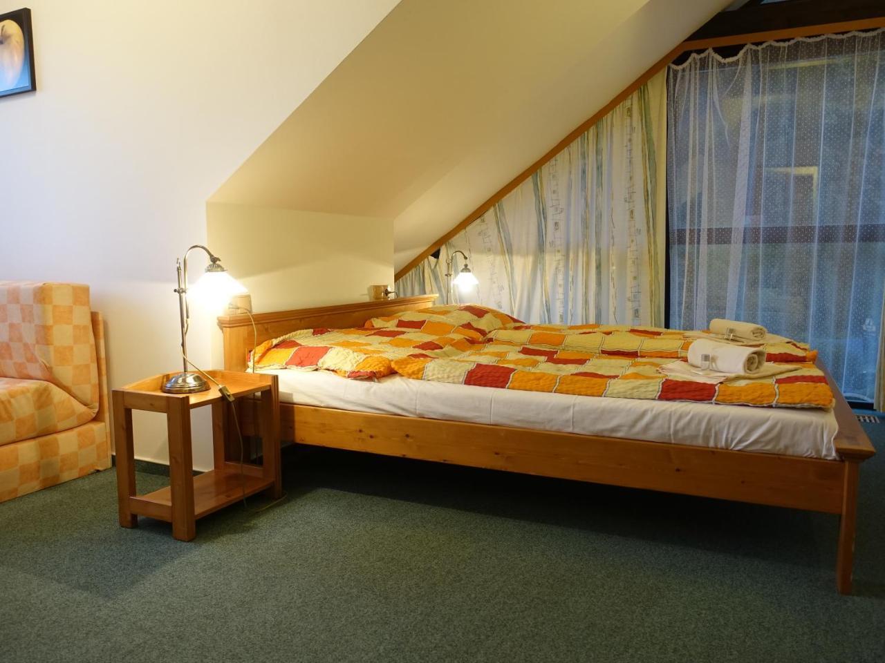 Hotel Trosky Troskovice ภายนอก รูปภาพ